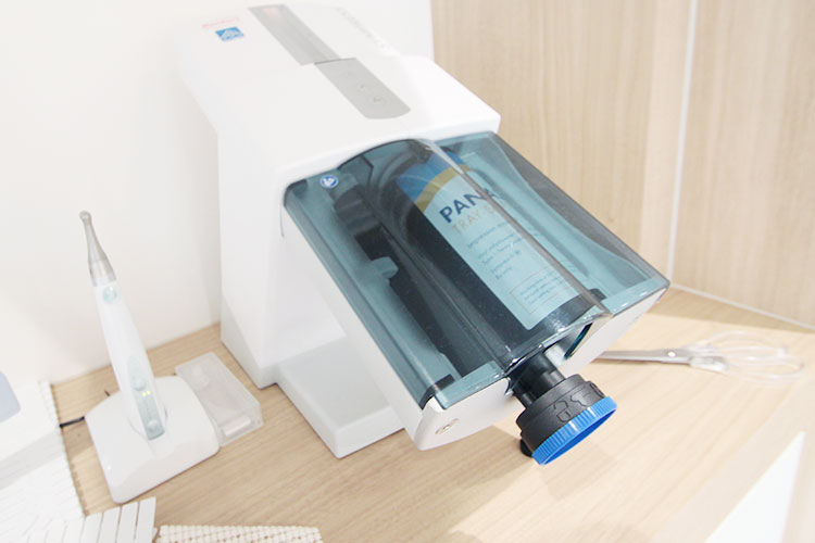 シリコーン印象材自動練和器